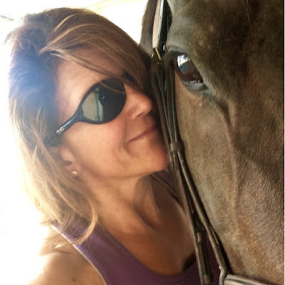 Meet your Posher, Stephanie - Picture 1 of 1